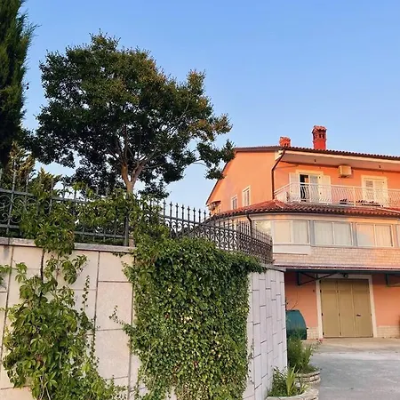 شقة Garden 85 Cerovlje